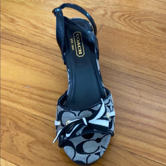 Shoes - Picture 2 of 3